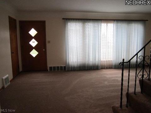 330 Bunker Rd, Willowick, OH 44095 photo 9