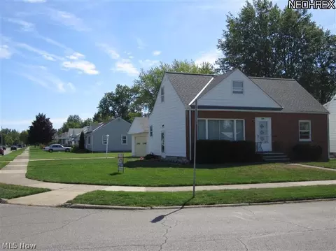 330 Bunker Rd, Willowick, OH 44095 photo 17