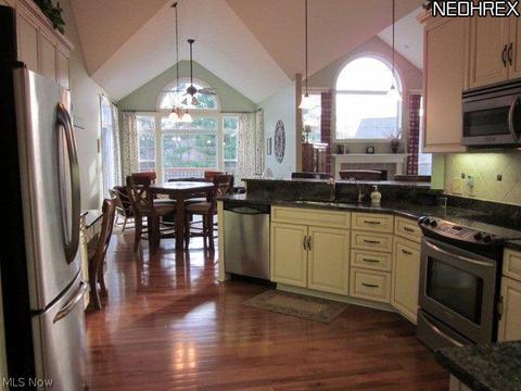 4730 Danforth Reserve, Stow, OH 44224 photo 2