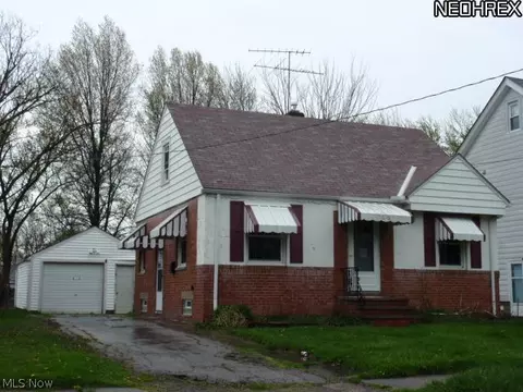 616 Cambridge Ave, Elyria, OH 44035 photo 1
