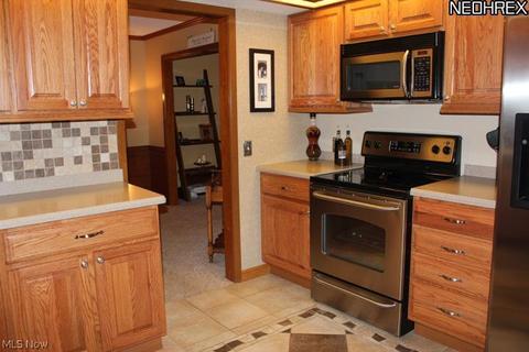 148 Fifth Ave, Chardon, OH 44024 photo 7
