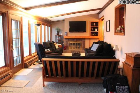 148 Fifth Ave, Chardon, OH 44024 photo 4