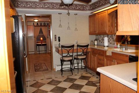 148 Fifth Ave, Chardon, OH 44024 photo 8