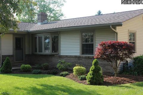 148 Fifth Ave, Chardon, OH 44024 photo 2