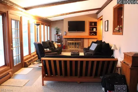 148 Fifth Ave, Chardon, OH 44024 photo 4