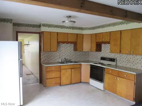 9525 Bauer Ave, Windham, OH 44288 photo 4