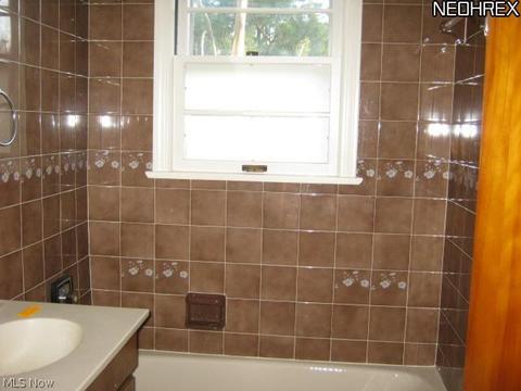 95 Stephens Rd, Akron, OH 44312 photo 7