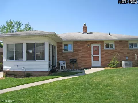 6913 Day Dr, Parma, OH 44129 photo 17