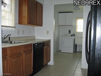 32873 Baldwin Rd, Solon, OH 44139 photo 5