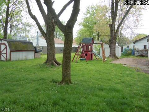 215 Warren Ave, Elyria, OH 44035 photo 12