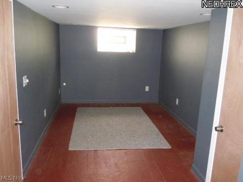 215 Warren Ave, Elyria, OH 44035 photo 9