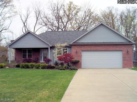6975 Ruby Cts, Austintown, OH 44515 photo 1