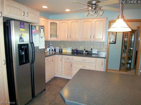 6975 Ruby Cts, Austintown, OH 44515 photo 9