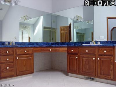35530 Michael Dr, Solon, OH 44139 photo 15