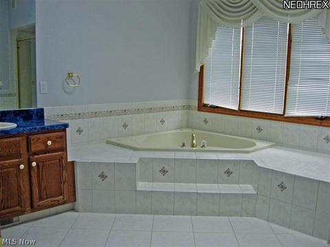 35530 Michael Dr, Solon, OH 44139 photo 14