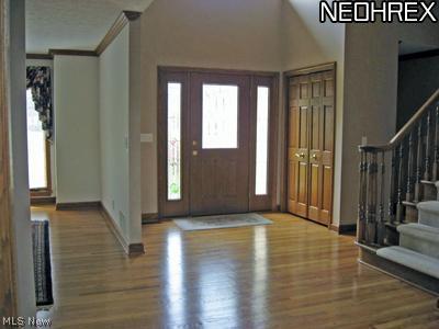 35530 Michael Dr, Solon, OH 44139 photo 2