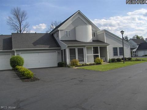 194 Burns Rd, Elyria, OH 44035 photo 1