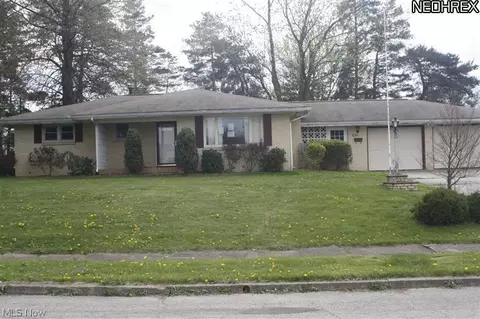 681 Devitt Ave, Campbell, OH 44405 photo 1