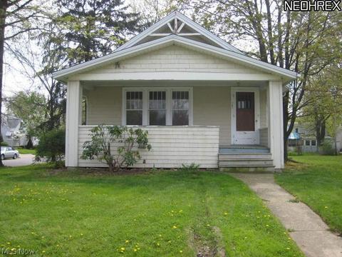 181 Dilworth St, Elyria, OH 44035 photo 1