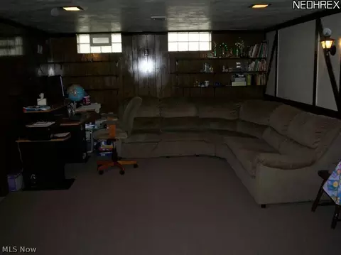 811 E 272nd St, Euclid, OH 44132 photo 8
