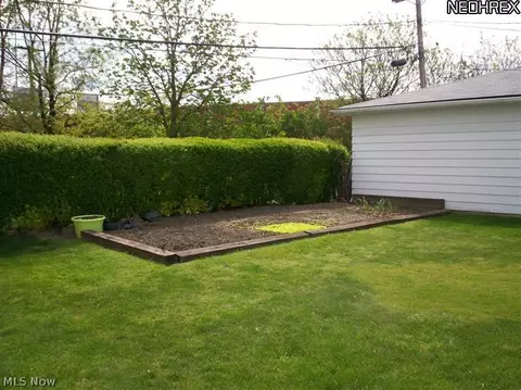 811 E 272nd St, Euclid, OH 44132 photo 15