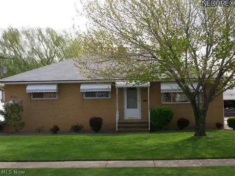 811 E 272nd St, Euclid, OH 44132 photo 13