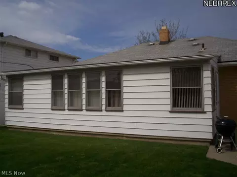 811 E 272nd St, Euclid, OH 44132 photo 11