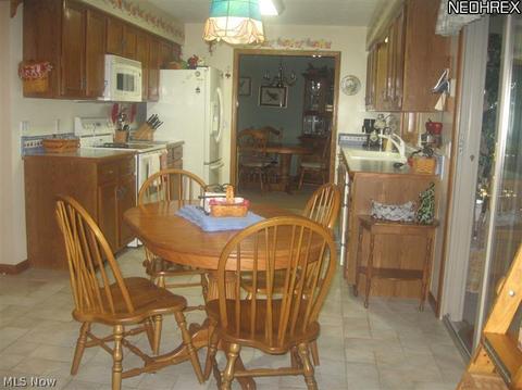 214 Hendrix Blvd, Lagrange, OH 44050 photo 6