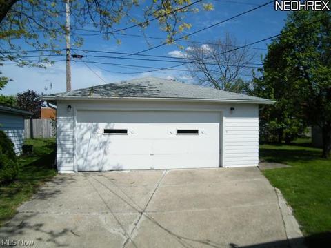 5465 E 141, Maple Heights, OH 44137 photo 13