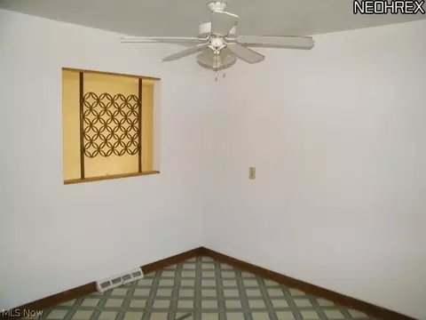 5465 E 141, Maple Heights, OH 44137 photo 7