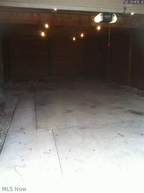 483 Stable Dr, Lagrange, OH 44050 photo 9