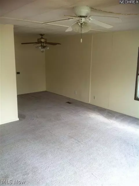 483 Stable Dr, Lagrange, OH 44050 photo 4