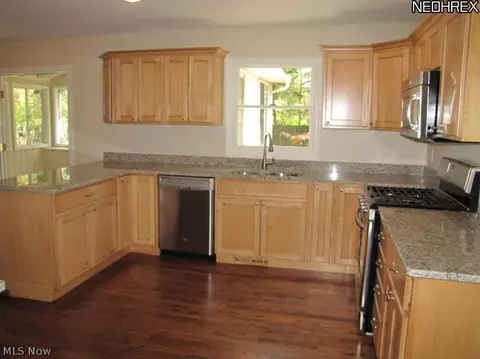 7577 Wake Robin Dr, Hudson, OH 44236 photo 8
