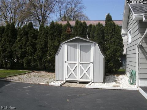 106 Harvey, Struthers, OH 44471 photo 7