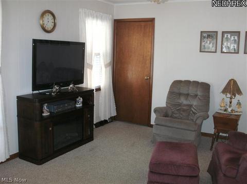 106 Harvey, Struthers, OH 44471 photo 4