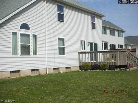 40 Ledgeview Ct, Maple Heights, OH 44137 photo 3