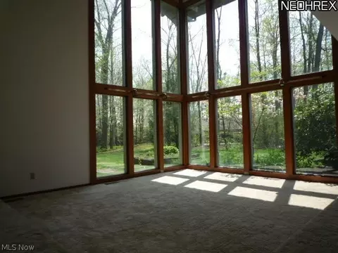 462 Deer Path, Aurora, OH 44202 photo 2