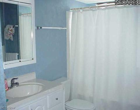 105 Naples Dr, Elyria, OH 44035 photo 17