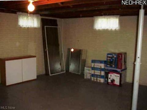 105 Naples Dr, Elyria, OH 44035 photo 21