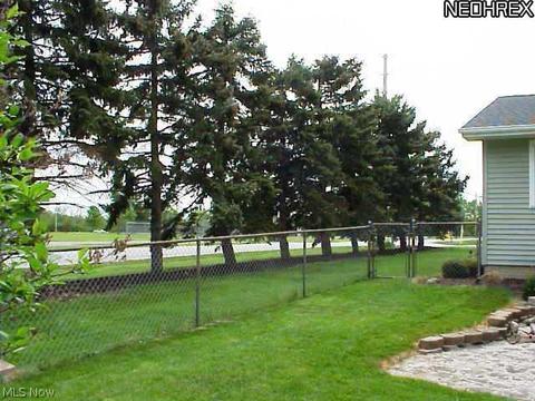 105 Naples Dr, Elyria, OH 44035 photo 24