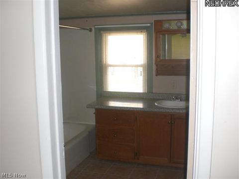 107 E Pine Ext St, Lisbon, OH 44432 photo 8