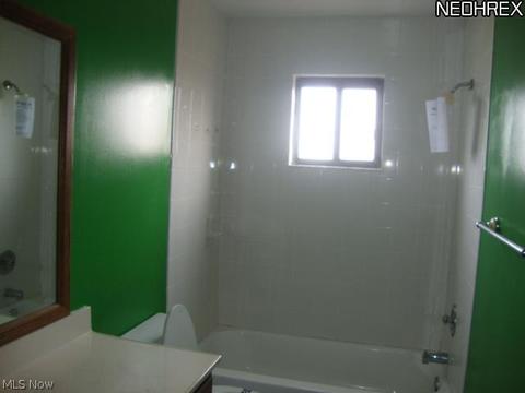 10166 Dewhurst Rd, Elyria, OH 44035 photo 9