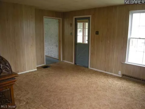 606 Johnson Ave, Dennison, OH 44621 photo 4