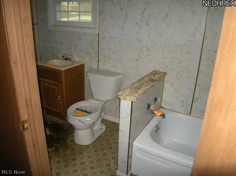 606 Johnson Ave, Dennison, OH 44621 photo 9