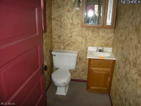 606 Johnson Ave, Dennison, OH 44621 photo 3