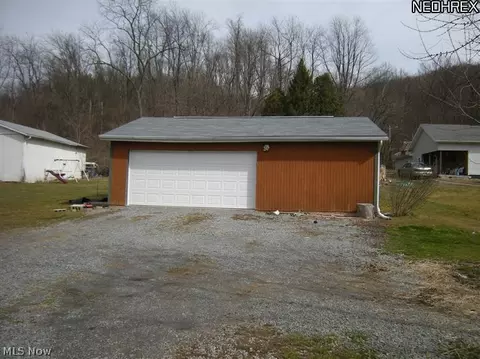 606 Johnson Ave, Dennison, OH 44621 photo 10