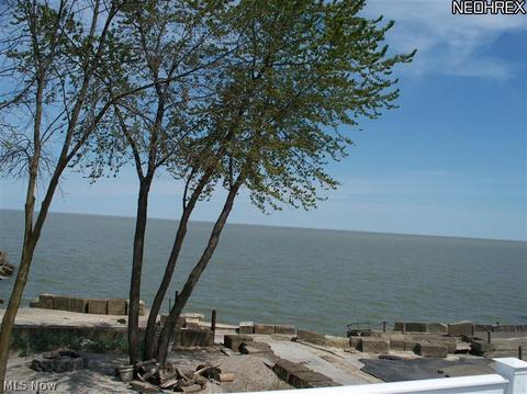 19 Dayton Ave, Huron, OH 44839 photo 5