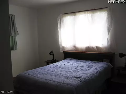 24 Baker St, Berea, OH 44017 photo 8