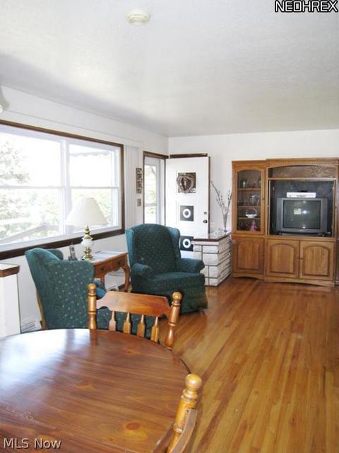 31820 Daniel Dr, Willowick, OH 44095 photo 3