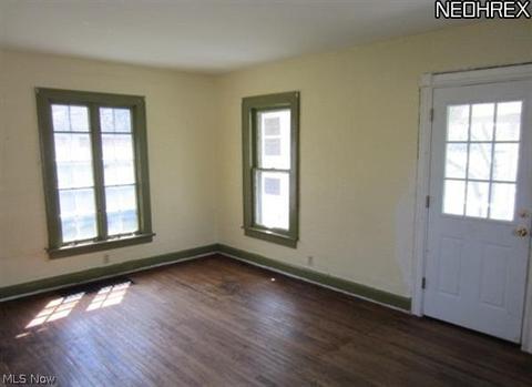 311 Gulf Rd, Elyria, OH 44035 photo 2